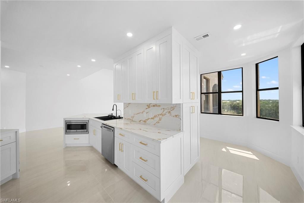 7008 Pelican Bay Blvd, Unit H501, Naples, FL 34108 Photo