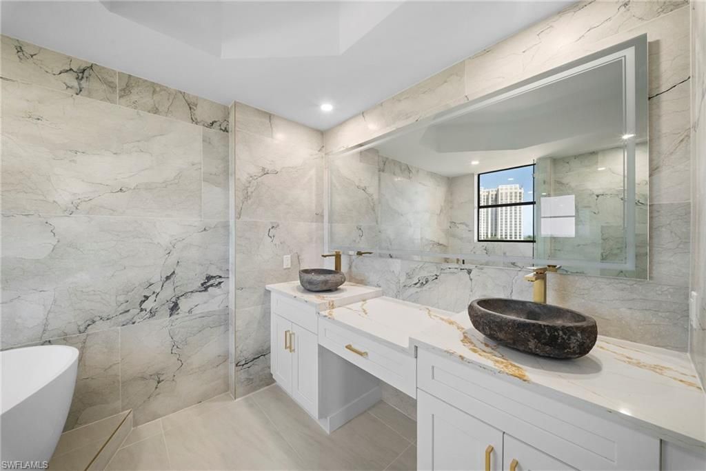 7008 Pelican Bay Blvd, Unit H501, Naples, FL 34108 Photo