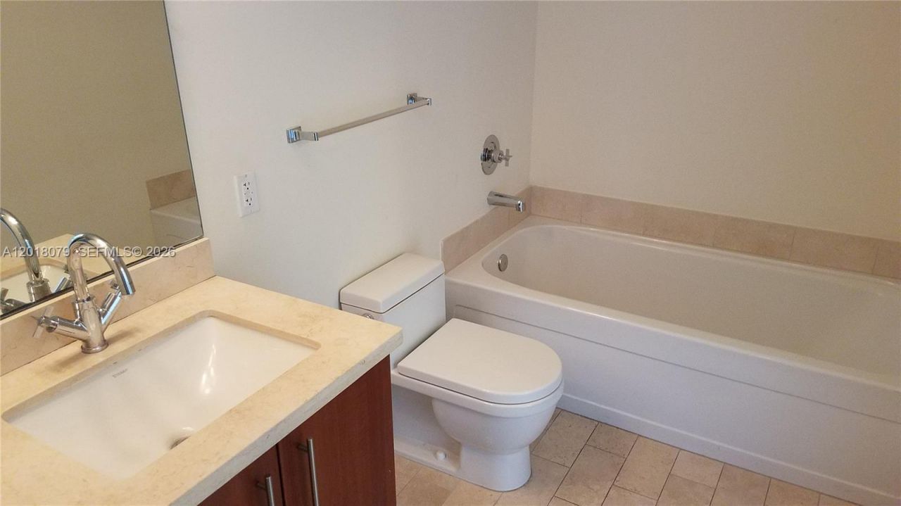 1111 SW 1st Ave, Unit 1921-N, Miami, FL 33130 Photo