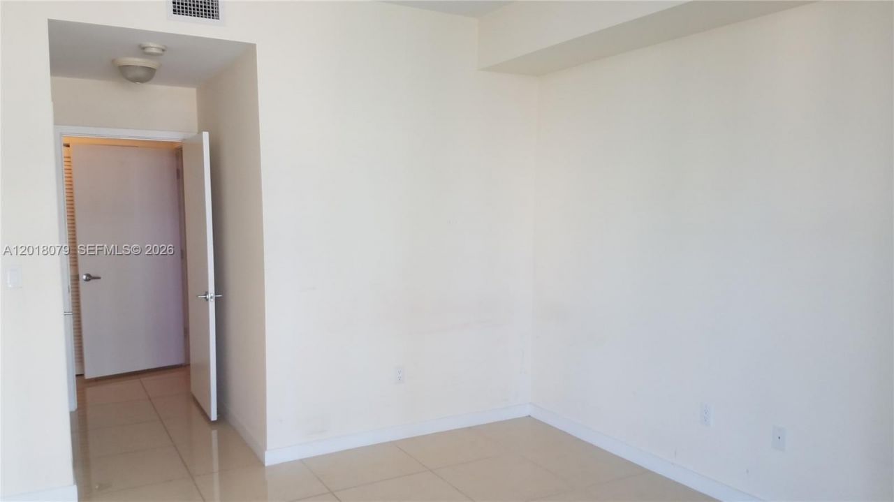 1111 SW 1st Ave, Unit 1921-N, Miami, FL 33130 Photo