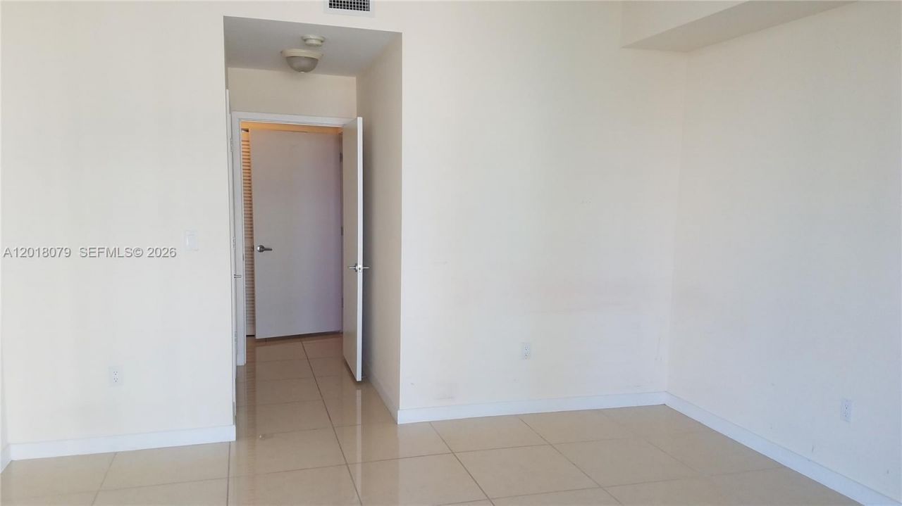 1111 SW 1st Ave, Unit 1921-N, Miami, FL 33130 Photo