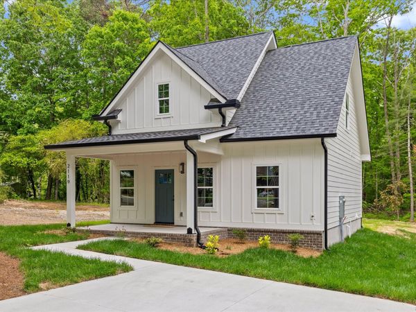 2119 Oak Street, Signal Mountain, TN 37377
