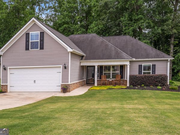 263 Stanebrook Ct, Jackson, GA 30233