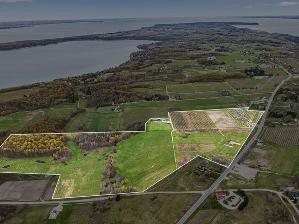 11751 Center Road, Traverse City, MI 49686