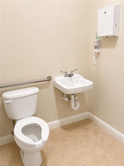 3940 Radio Rd , Unit 109, Naples, FL 34104 Photo