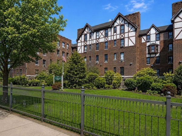 16015 Powells Cove Blvd, Unit C7, Whitestone, NY 11357