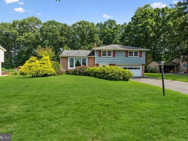 318 OAK LANE, PRINCETON JUNCTION, NJ 08550