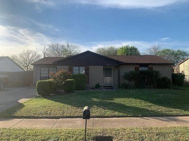 5921 Maiden Lane, Fort Worth, TX 76131