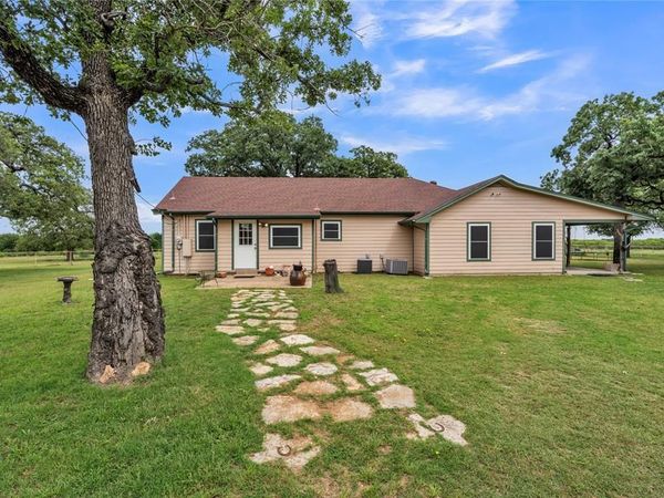 209 Dixie Road , Weatherford, TX 76087