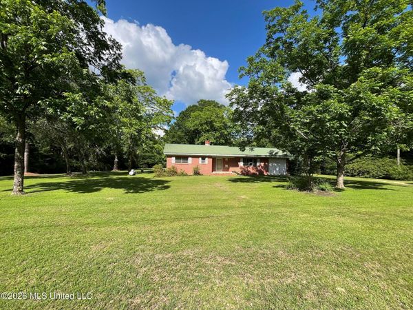 1807 Highway 15 , Richton, MS 39476