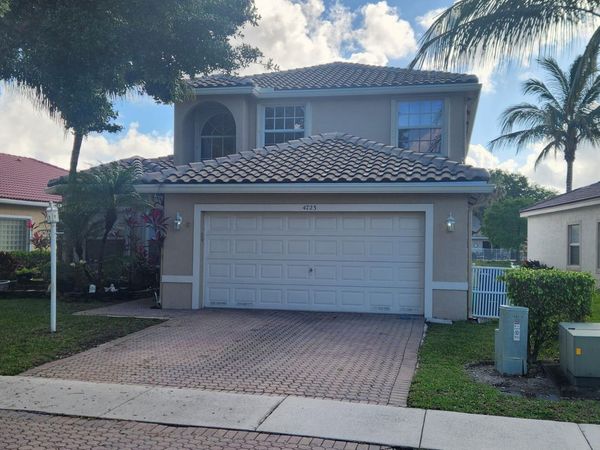 4723 NW 119th Avenue, Coral Springs, FL 33076