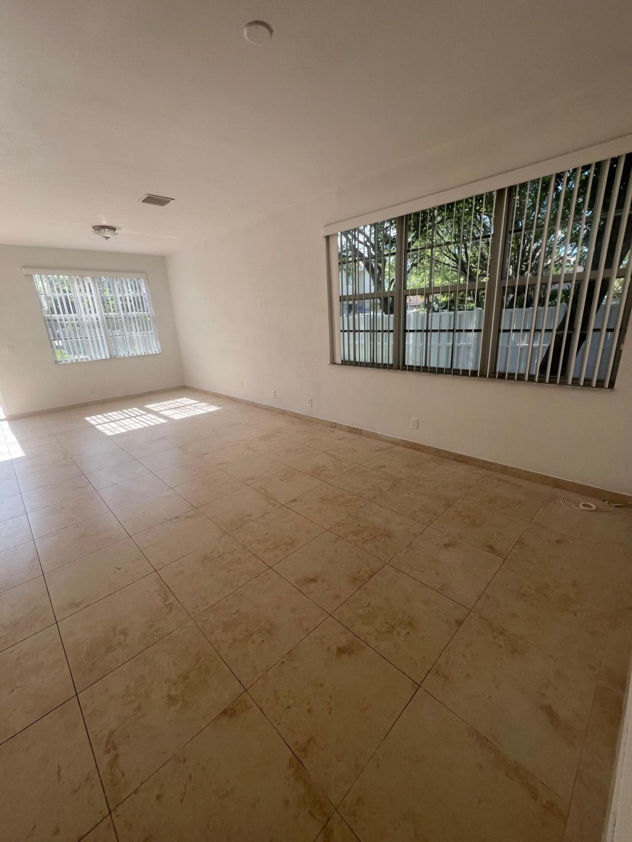 4070 NW 91st Terrace, Sunrise, FL 33351 Photo