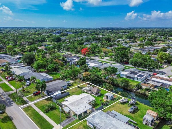 9940 Belgrade Rd, Cutler Bay, FL 33157