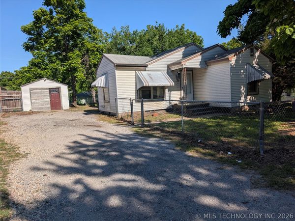 701 N Grant Avenue , Sand Springs, OK 74063