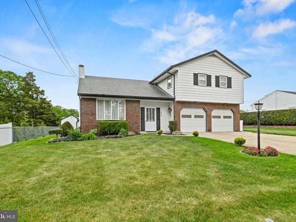 211 SPRUCE STREET, BLACKWOOD, NJ 08012