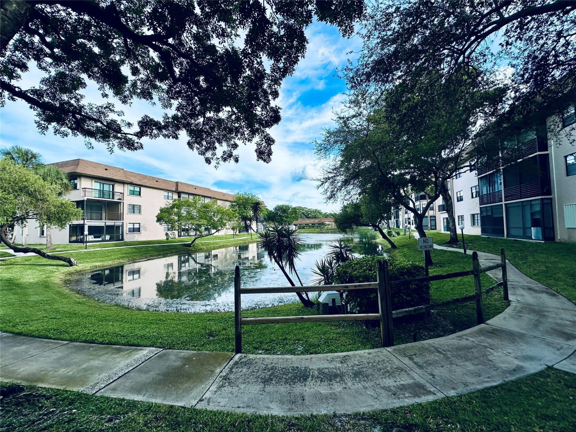6090 N Sabal Palm Boulevard, Unit 110, Tamarac, FL 33319 Photo