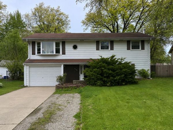 928 W 68th Place , Merrillville, IN 46410