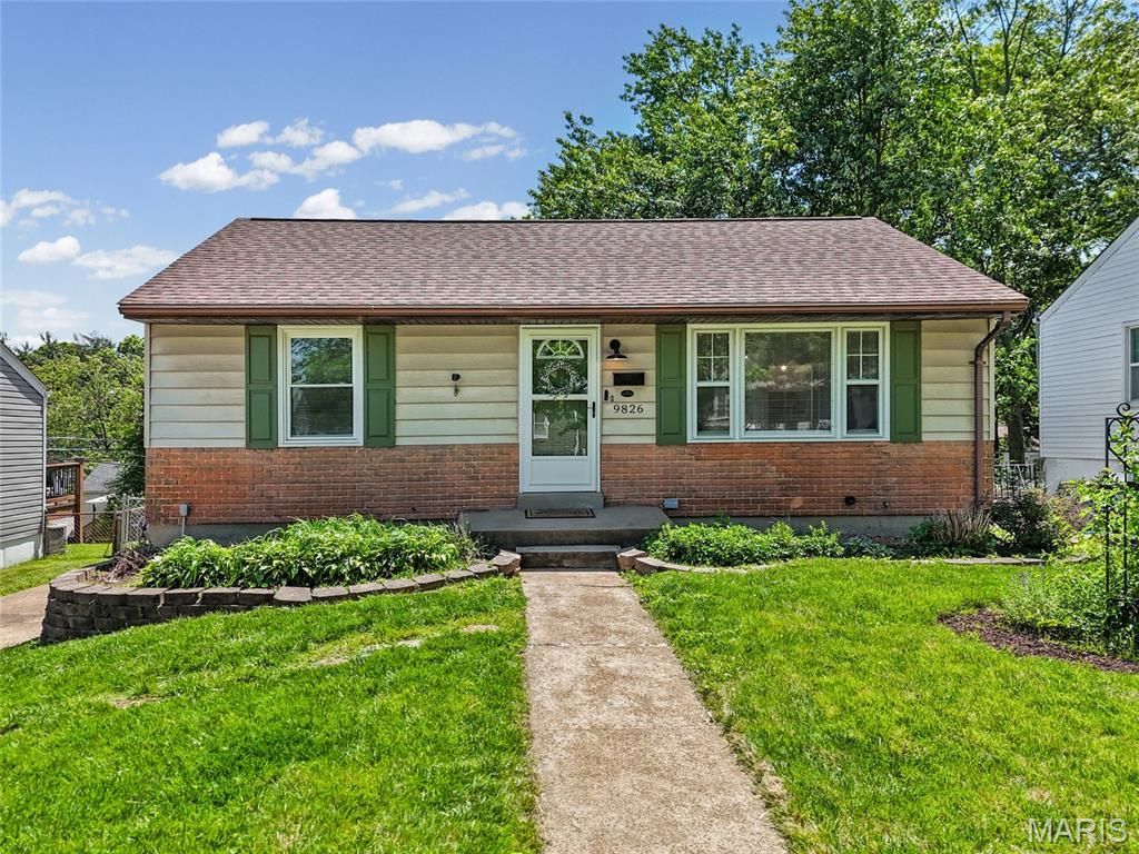 9826 Lullaby Lane, Saint Louis, MO 63114 Main Photo