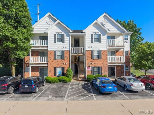 450 Benton Drive, Unit I, St Peters, MO 63376