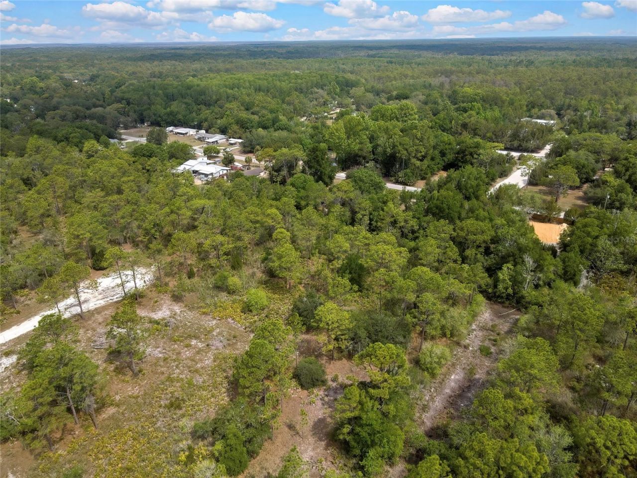 Parallel Road, Weeki Wachee, FL 34614 Photo