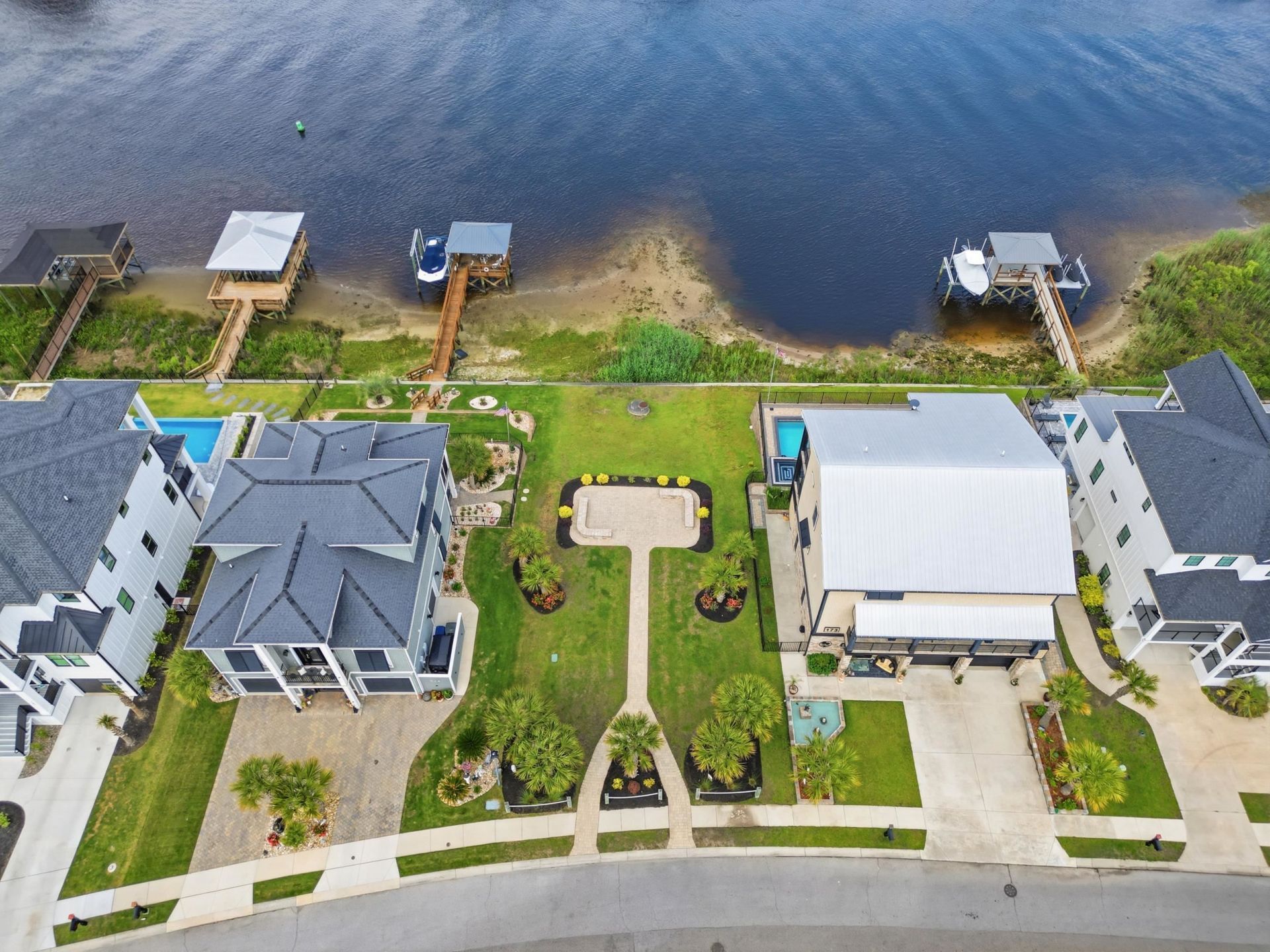 301 Spartina Ct. Photo 38