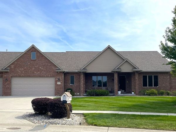 156 Pineview Drive, Oregon, OH 43616