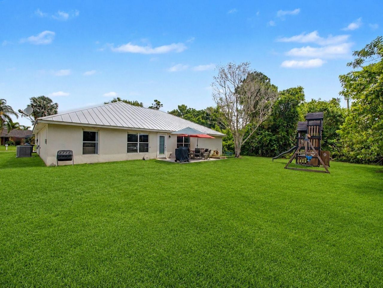1550 SW Kosnar Avenue, Port Saint Lucie, FL 34953 Photo