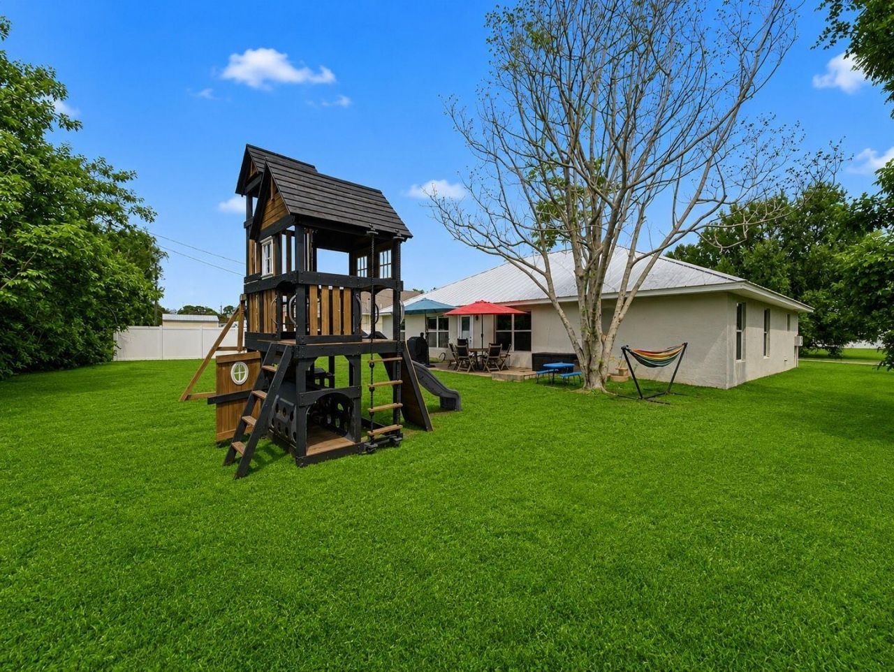 1550 SW Kosnar Avenue, Port Saint Lucie, FL 34953 Photo