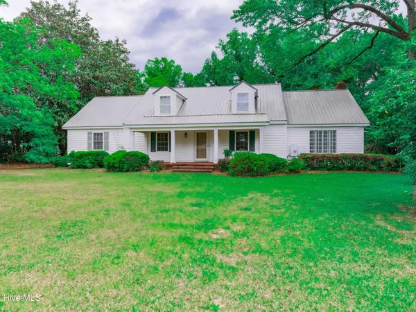 218 N Duplin Street , Wallace, NC 28466