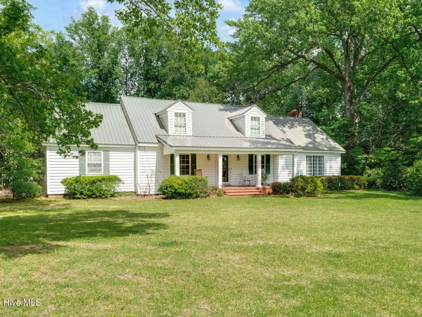 218 N Duplin Street , Wallace, NC 28466