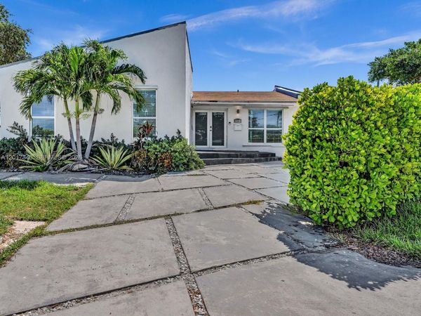2001 NE 122nd Rd , North Miami, FL 33181