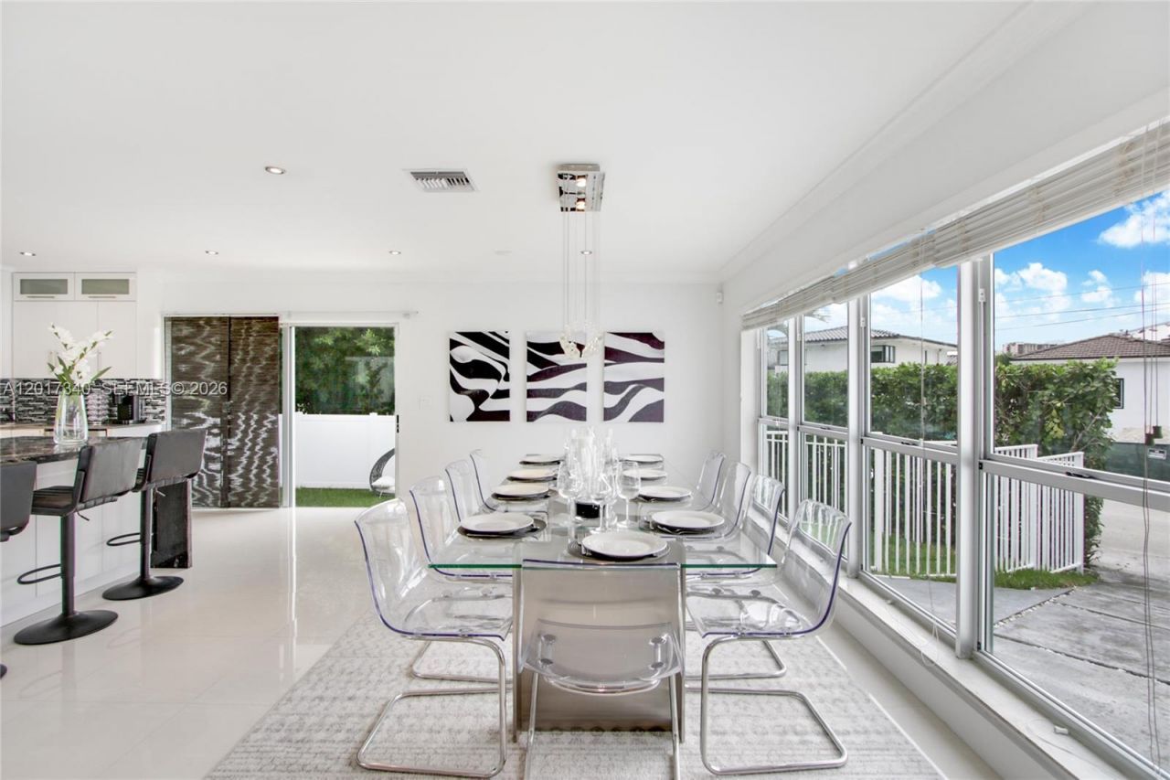 2001 NE 122nd Rd, North Miami, FL 33181 Photo