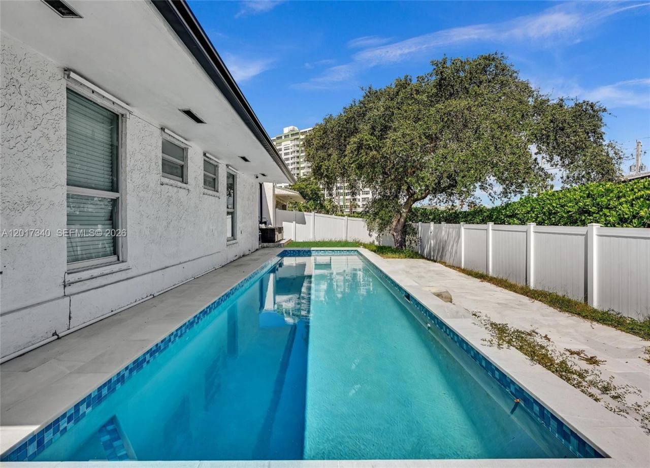2001 NE 122nd Rd, North Miami, FL 33181 Photo