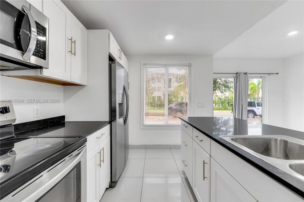 25936 SW 139th Path , Unit 25936, Homestead, FL 33032 Photo