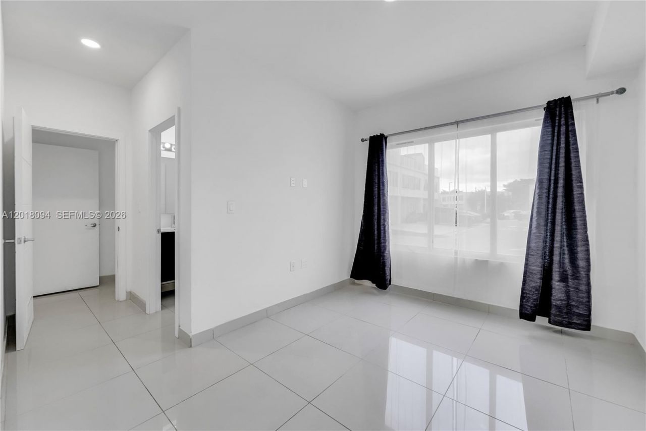 25936 SW 139th Path , Unit 25936, Homestead, FL 33032 Photo