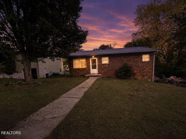 1108 Leconte Rd, Knoxville, TN 37914