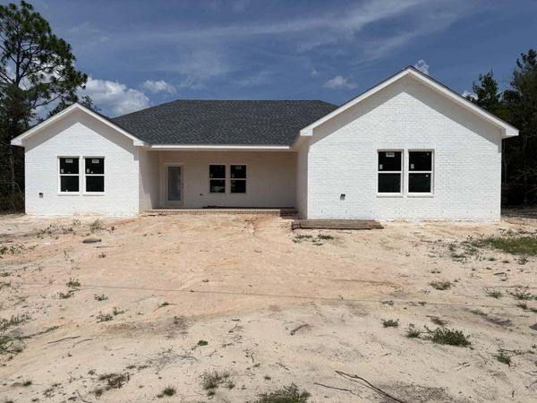 290 E Picasso Circle, DeFuniak Springs, FL 32433