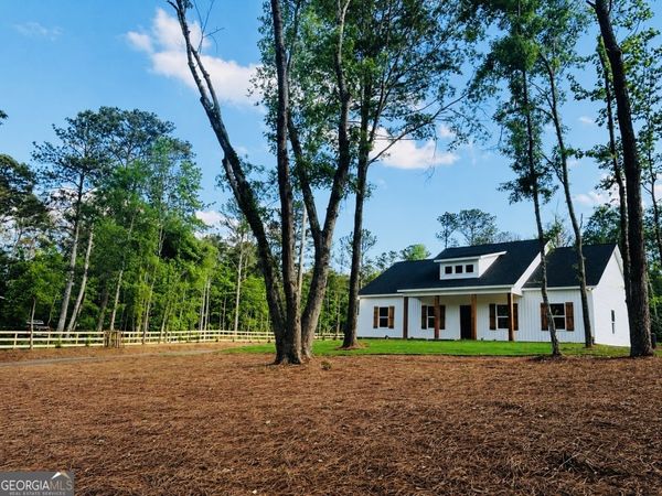 540 Country Club Rd, Newnan, GA 30263