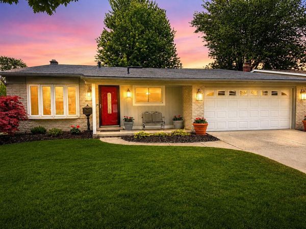 11109 S Maplelawn Avenue, Taylor, MI 48180