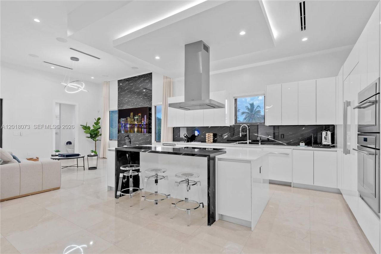 320 SW 125th Ave , Miami, FL 33184 Photo