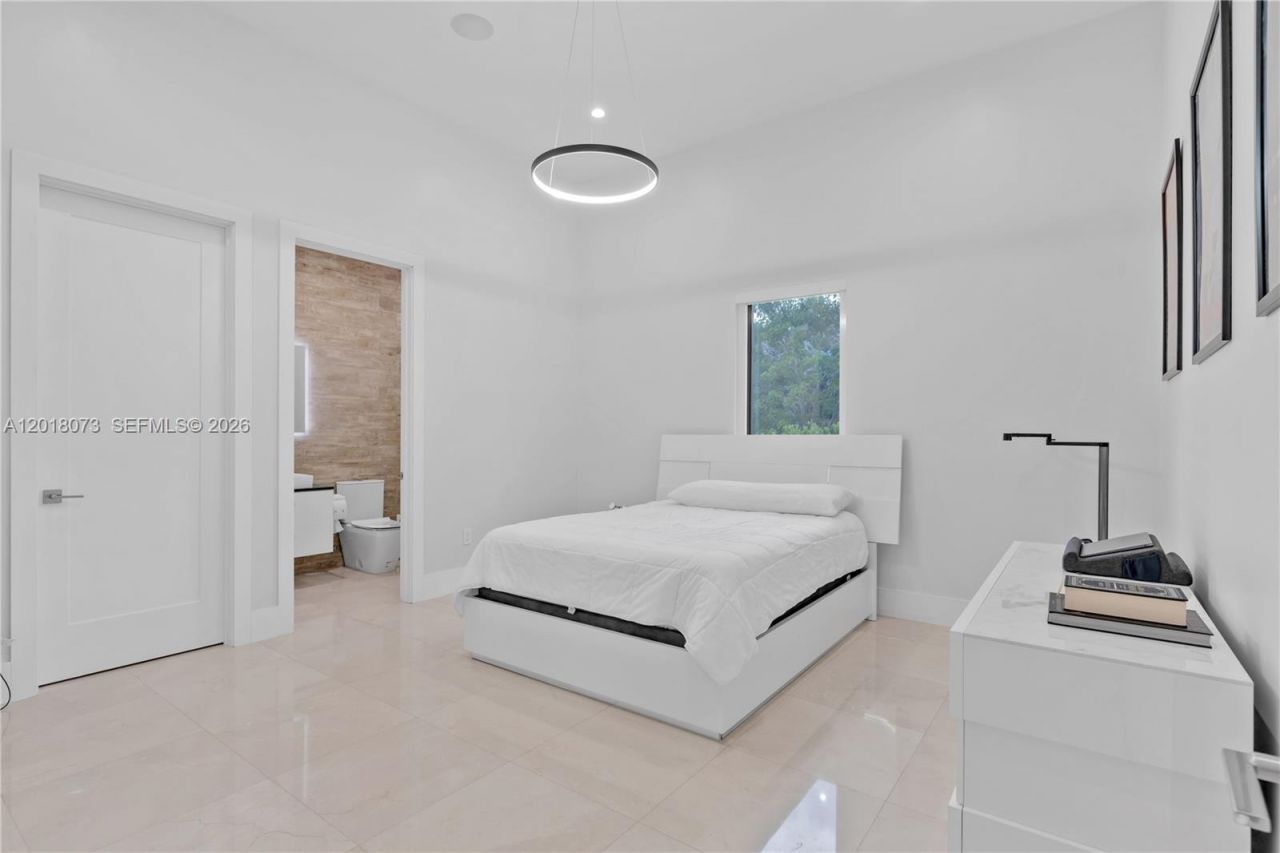 320 SW 125th Ave , Miami, FL 33184 Photo