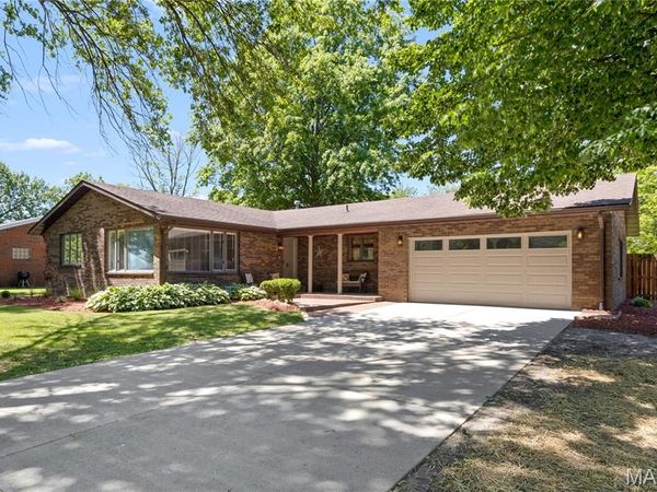 5 Magnolia Drive, Moro, IL 62067