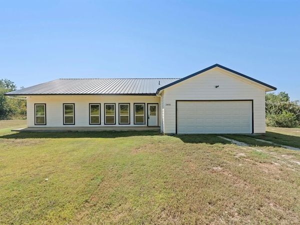 2480 County Road 312 , Cleburne, TX 76031