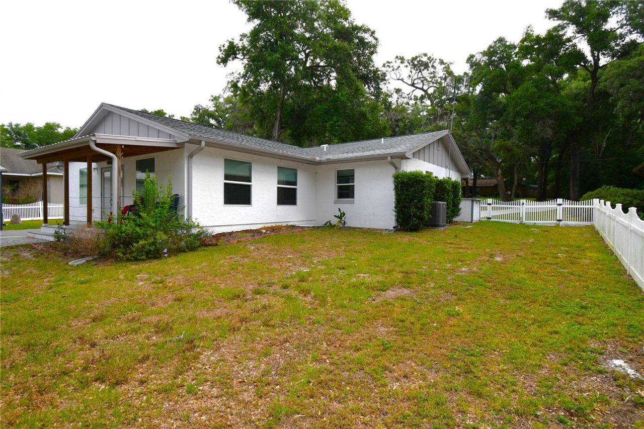 2898 Alameda Del Norte , Eustis, FL 32726 Photo