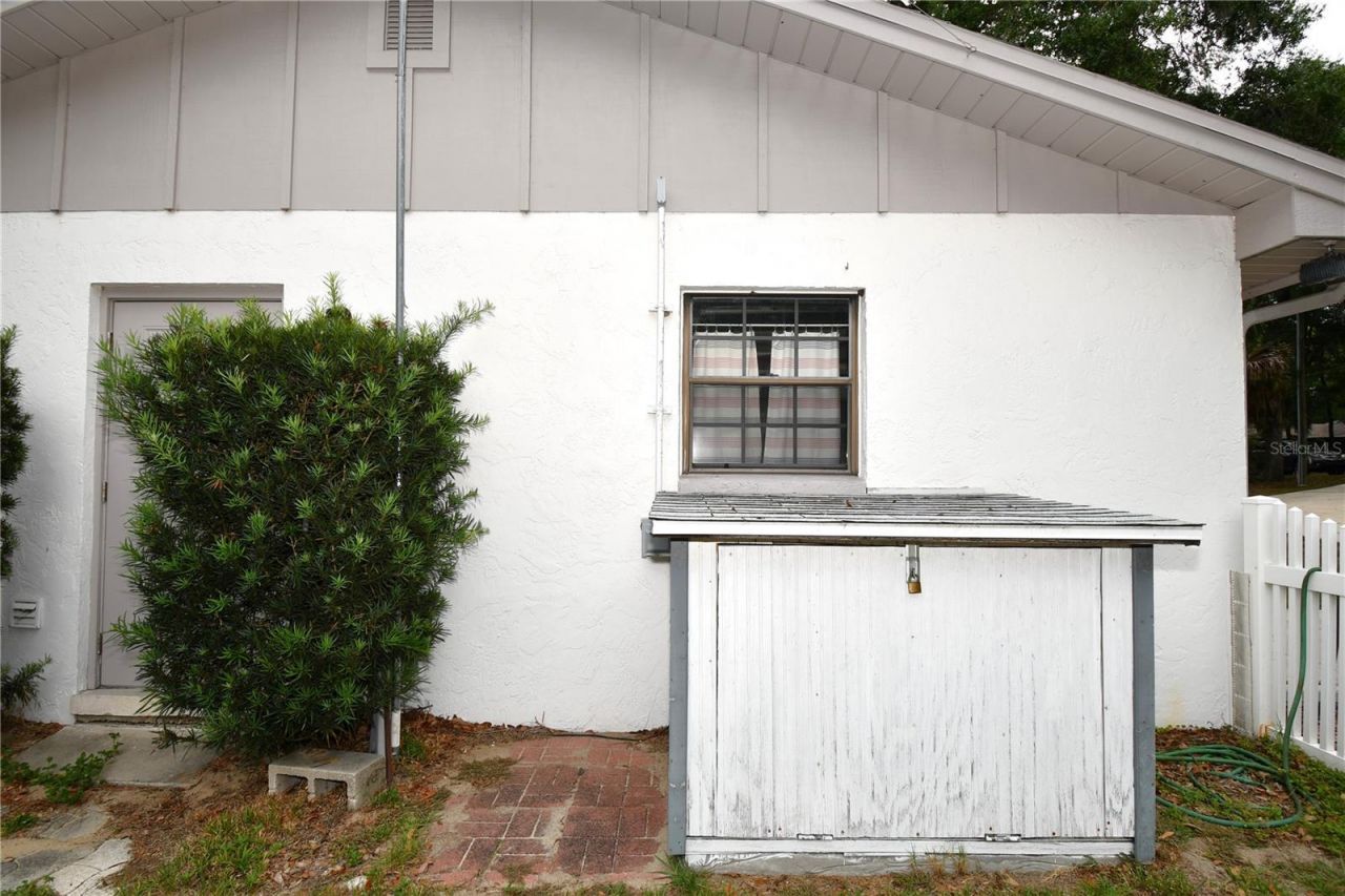 2898 Alameda Del Norte , Eustis, FL 32726 Photo