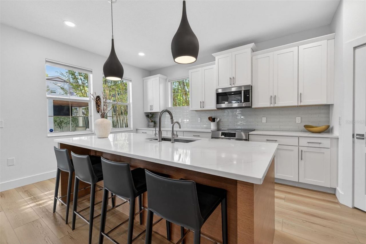 652 10th Avenue S, Saint Petersburg, FL 33701 Photo