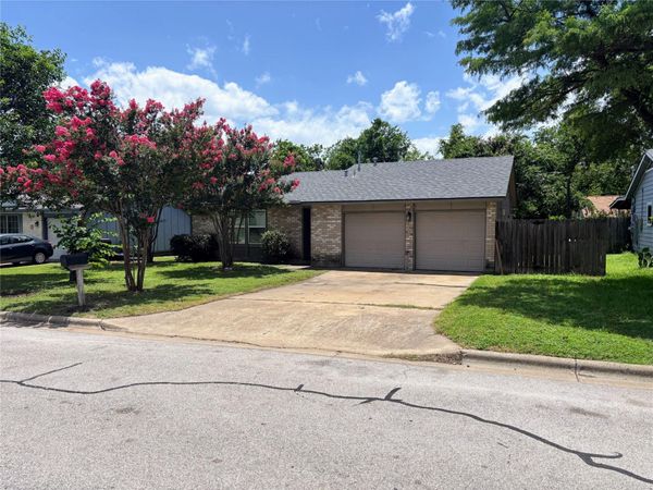 1903 Aberdeen DR, Round Rock, TX 78664