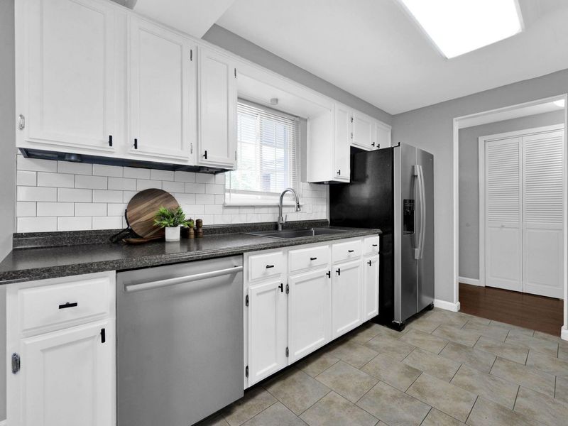 5598 Santiago Drive, Westerville, OH 43081 Photo 8