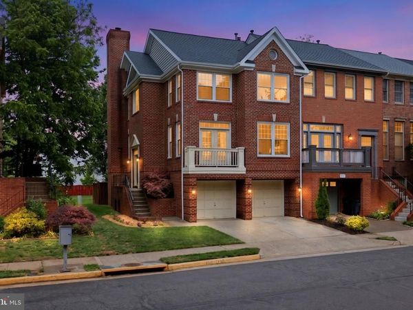 46681 LYNNHAVEN SQUARE, STERLING, VA 20165