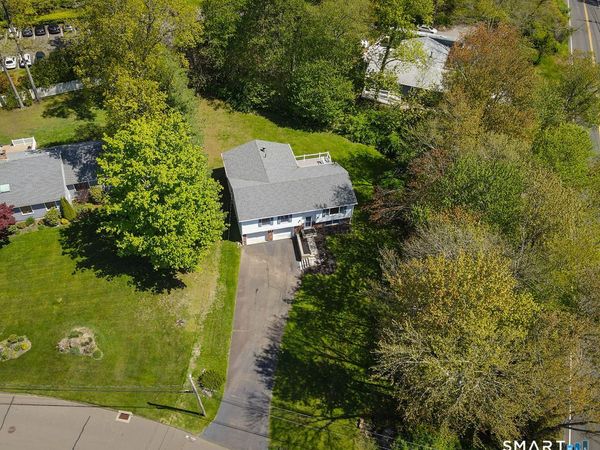 2 Spice Bush, Branford, CT 06405